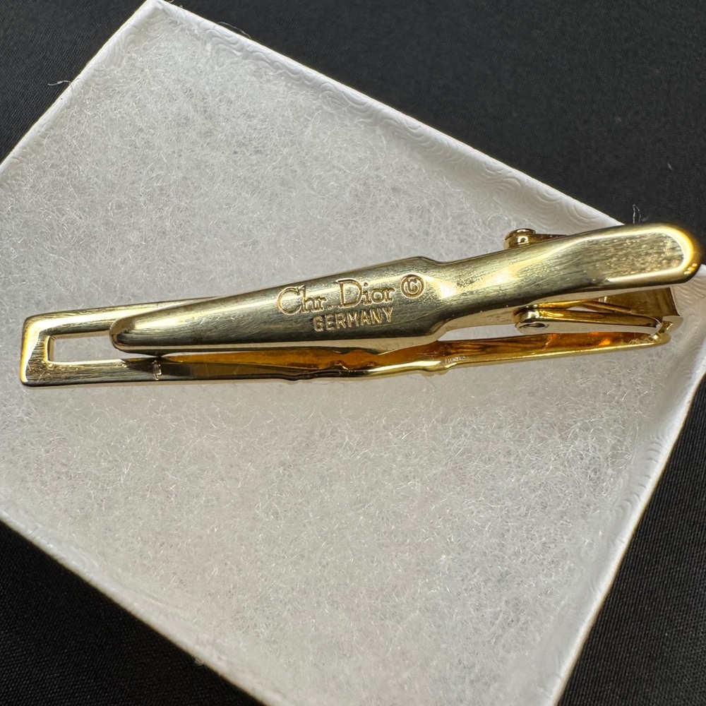 Christian Dior Men's GOLD “CD” Logo Tie Clip Bar for Neck Tie - Picture 8 of 13